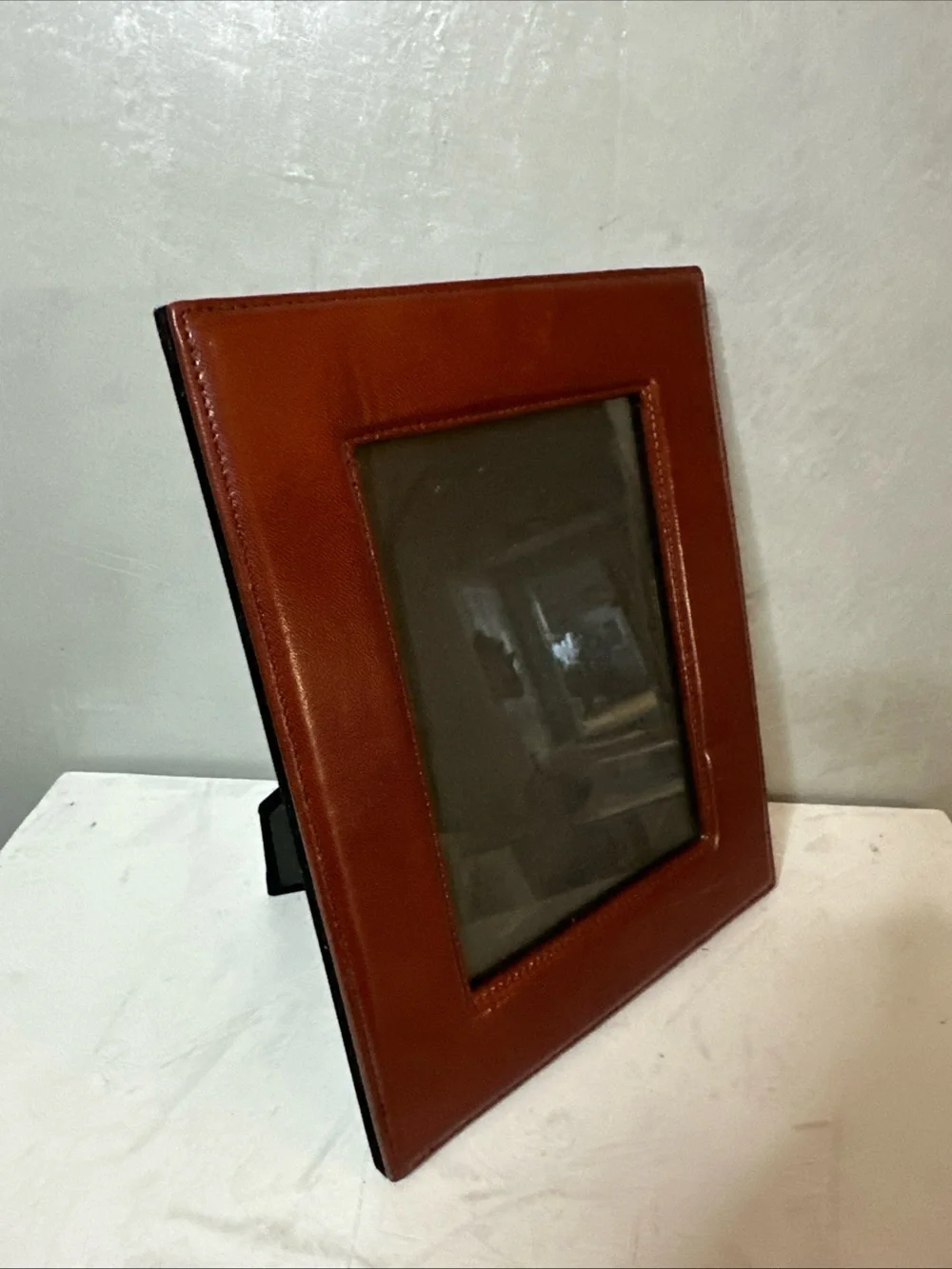 LEATHER PICTURE FRAME FITS 5X7